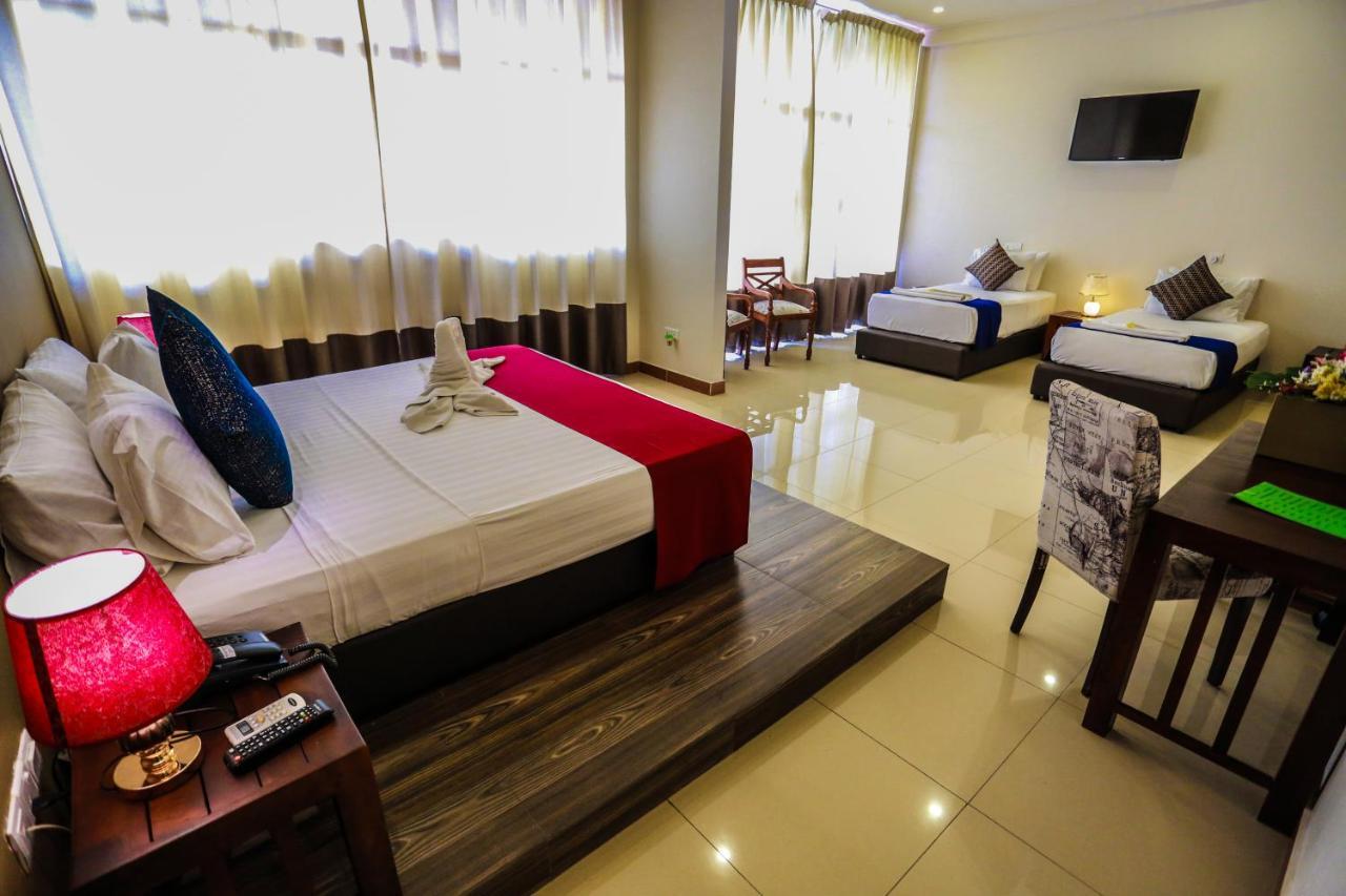Waves By Tranquil Hotel Negombo Exterior foto