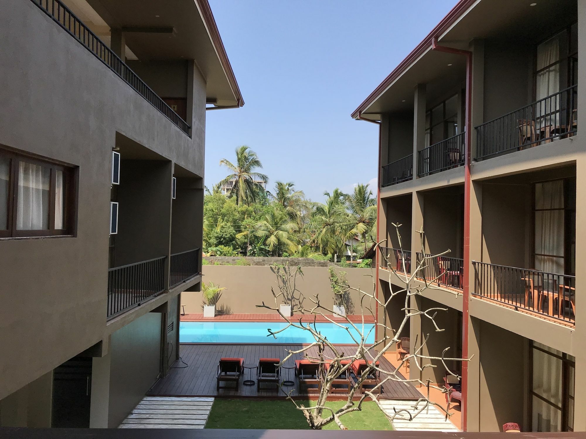 Waves By Tranquil Hotel Negombo Exterior foto