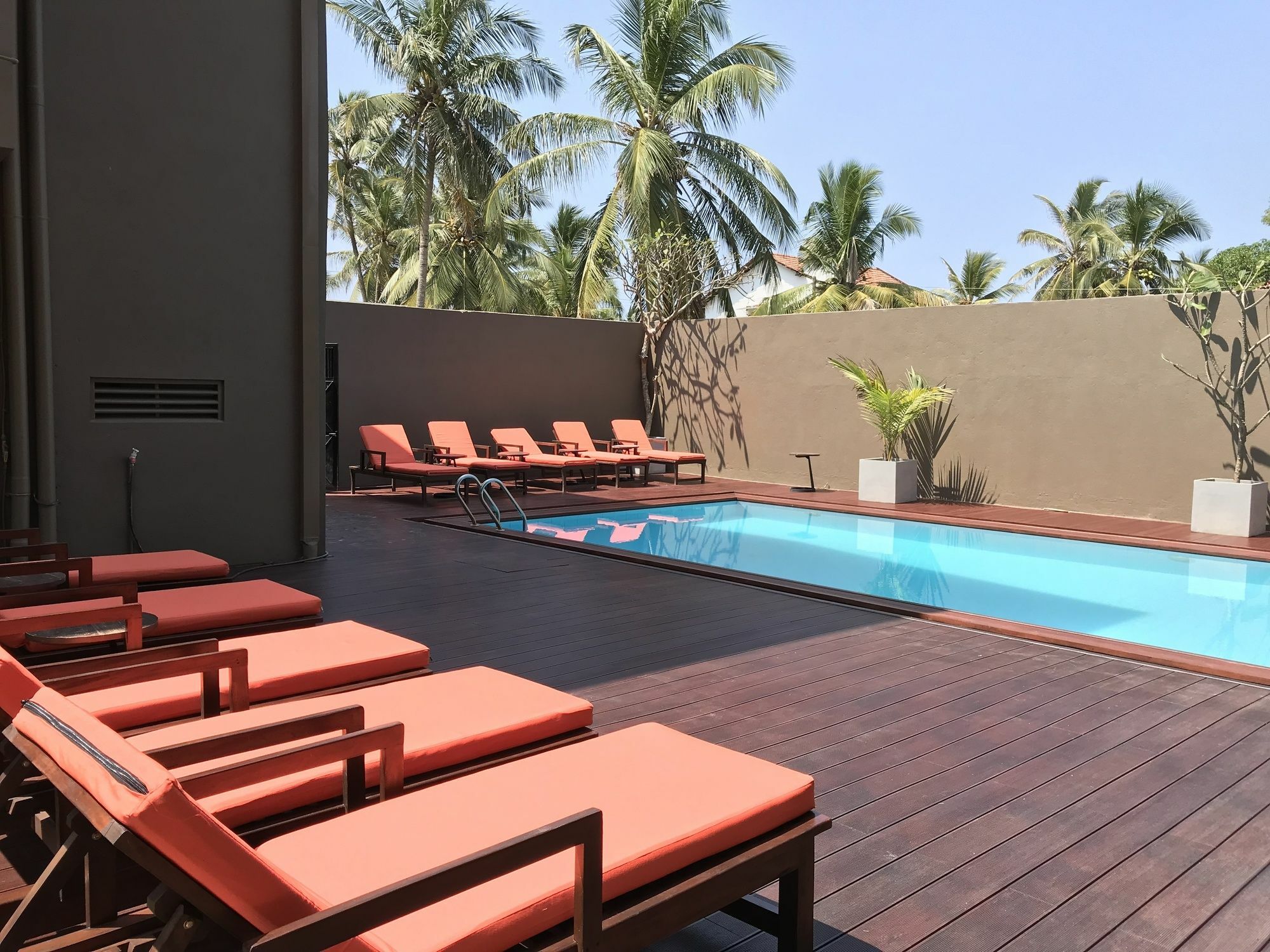 Waves By Tranquil Hotel Negombo Exterior foto